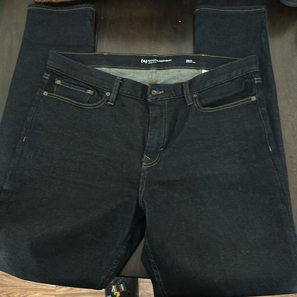Banana Republic men’s jeans legacy line skinny fits 38 x 36 good condition used - Picture 1 of 1
